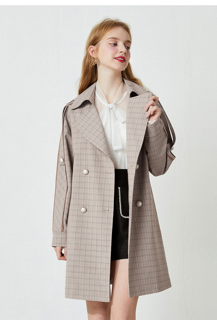 秋水伊人2021年春新品女装时尚格纹双排扣系带宽松中长款风衣女 驼色