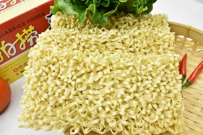 广东手拍捞面宽面珠江炒面面条手工面方便麺饼非油炸火锅面整箱装手拍