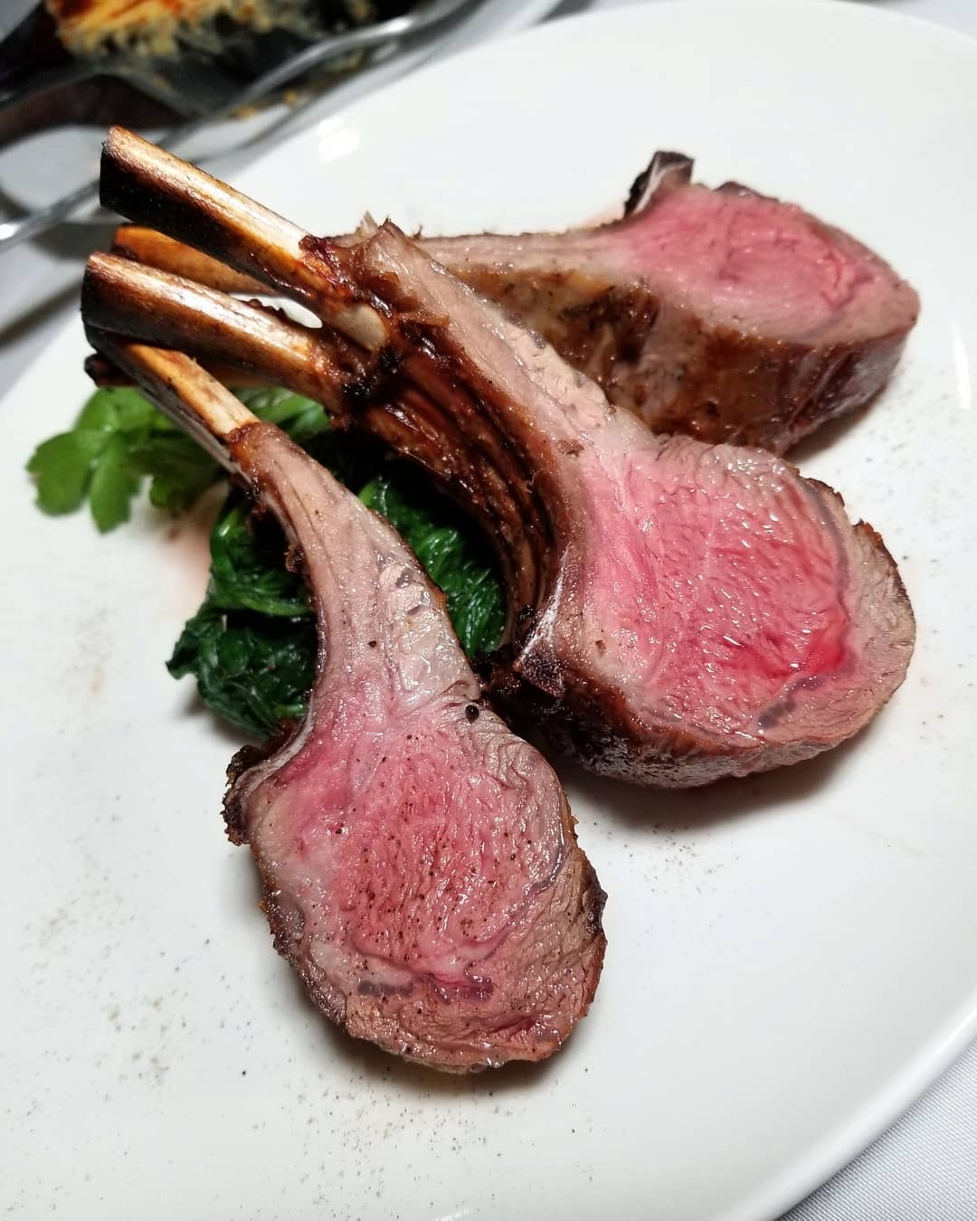 澳洲托马斯新鲜七骨法式羊排1000g清真烧烤原装切片安小离切片