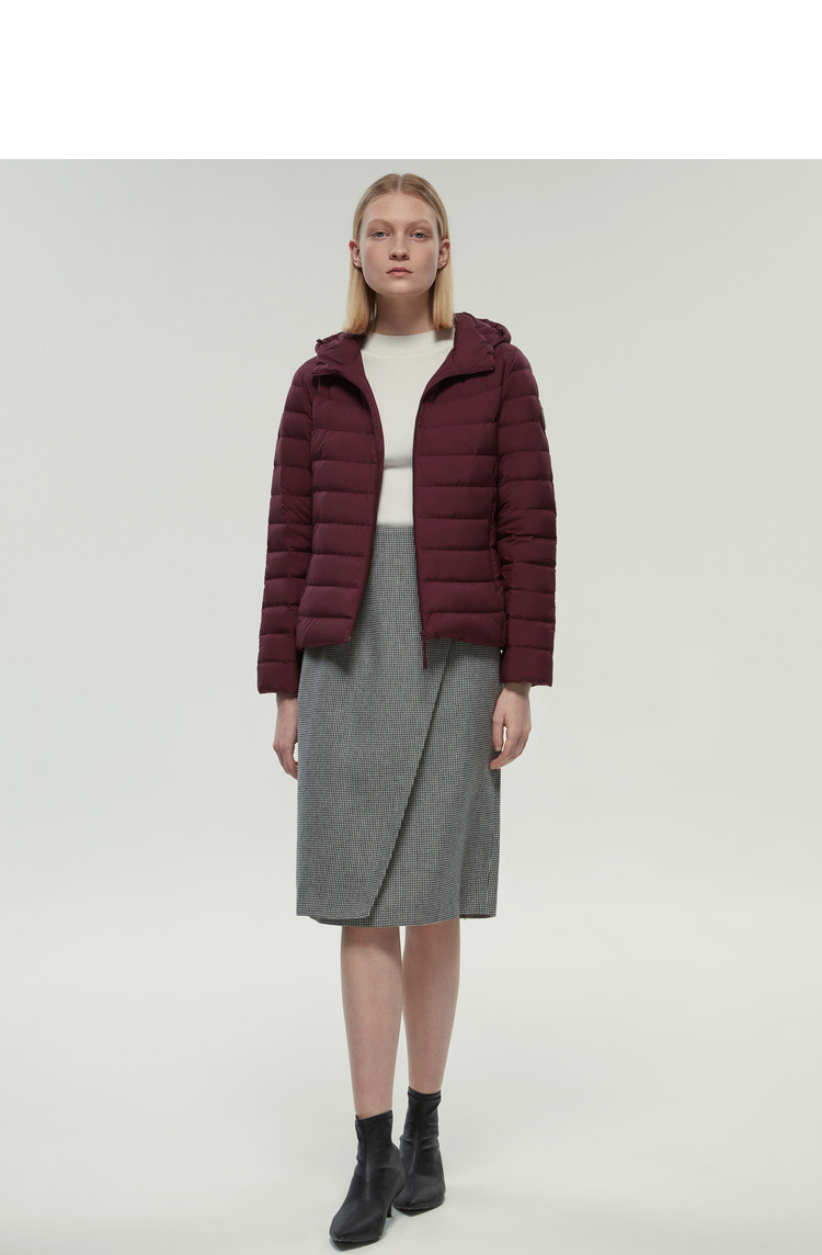 波司登大码羽绒服女时尚妈妈装连帽b00131002b 梅雅红1076 160/88b