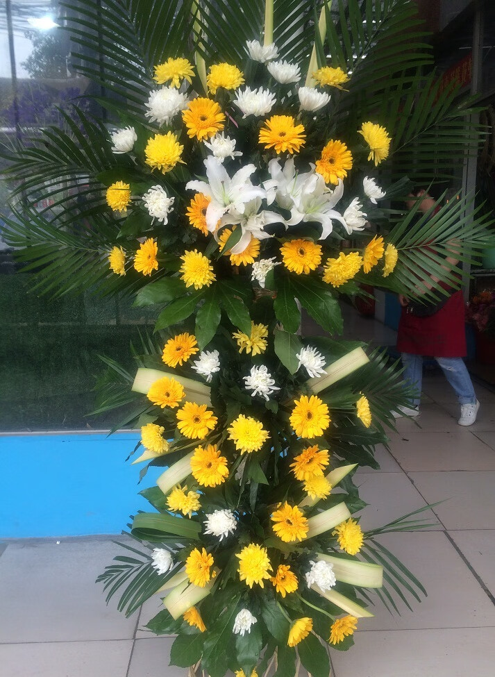 重阳扫墓 花圈丧蓝郑州鲜花同城菊花花篮花圈扫墓殡仪葬礼哀悼祭奠