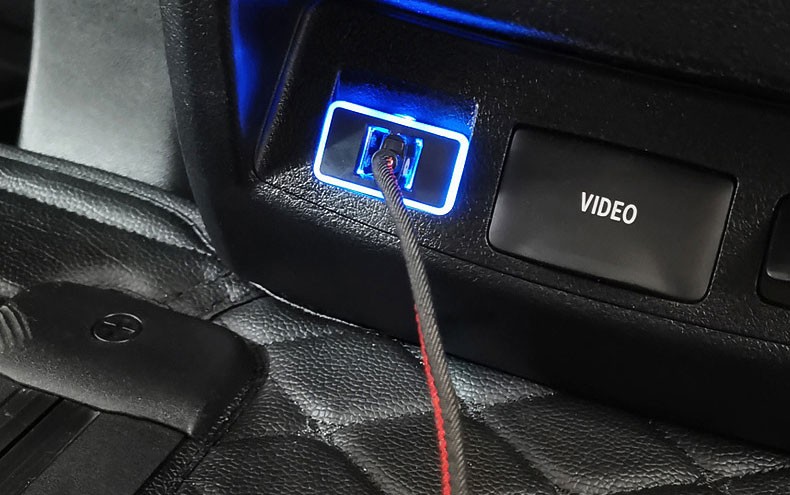 30系皇冠威尔法改装专用后排座usb接口充电配件 埃尔法威尔法尊贵版中