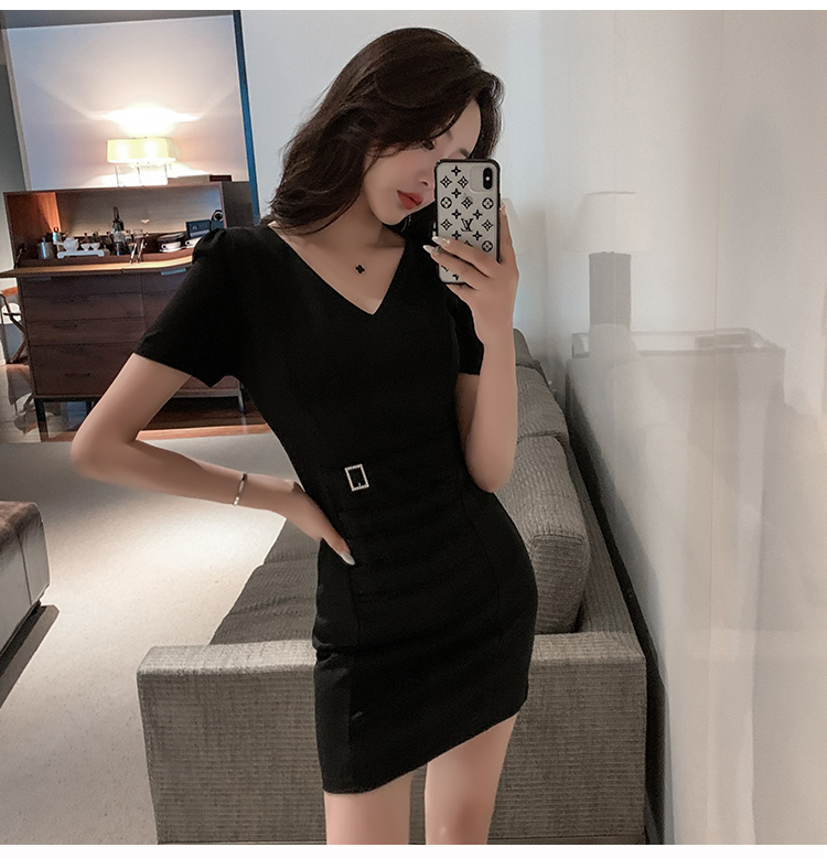 柏朵依2021夏季新款女装气质收腰修身显瘦性感v领短袖紧身包臀连衣裙