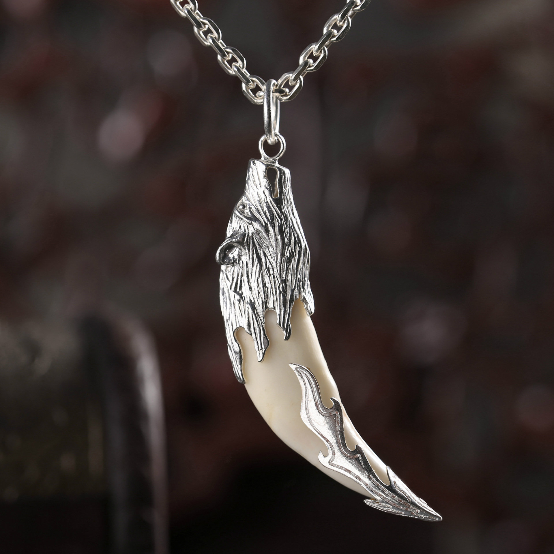 西藏蒙古狼牙吊坠纯银牙套包真黑狗牙齿本命年压惊宝宝手链女 狼啸