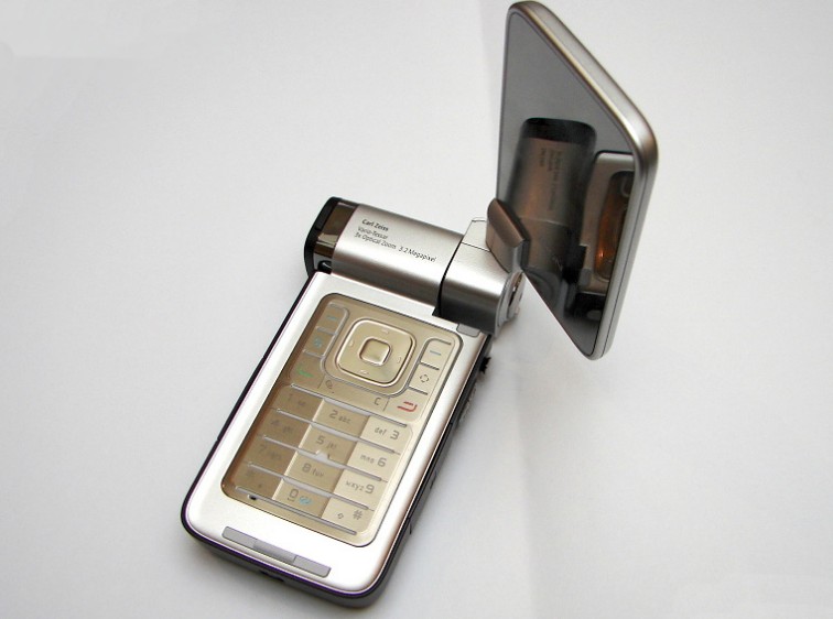 nokia诺基亚n93i原装经典库存手机翻盖智能旋转拍照机皇n93银色2电池