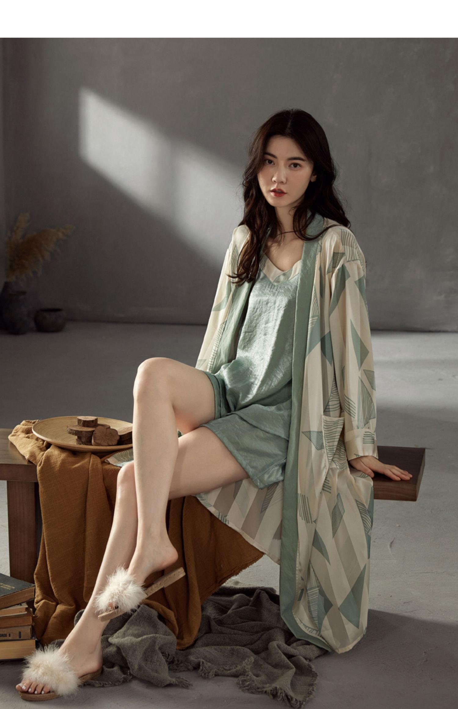 希芙诗 夏季冰丝睡衣女吊带短裤新款薄仿真丝绸三件套