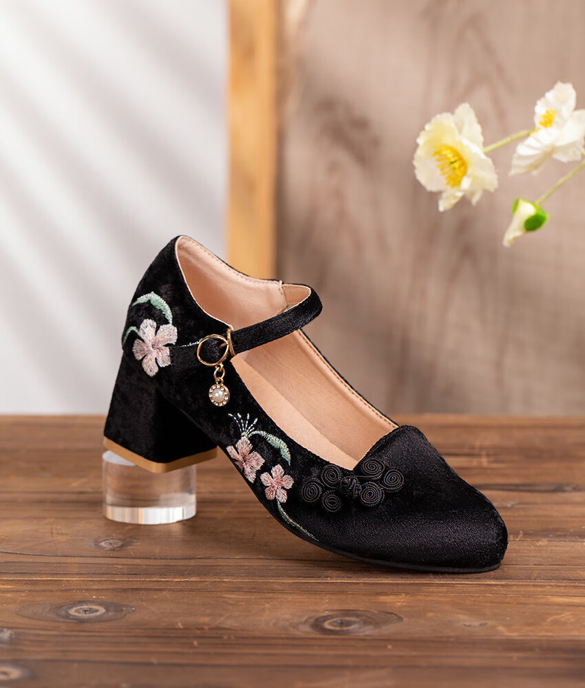 萌妃姿 配旗袍的鞋子秋冬季绣花高跟鞋女玛丽珍女鞋民国风尖头方跟中