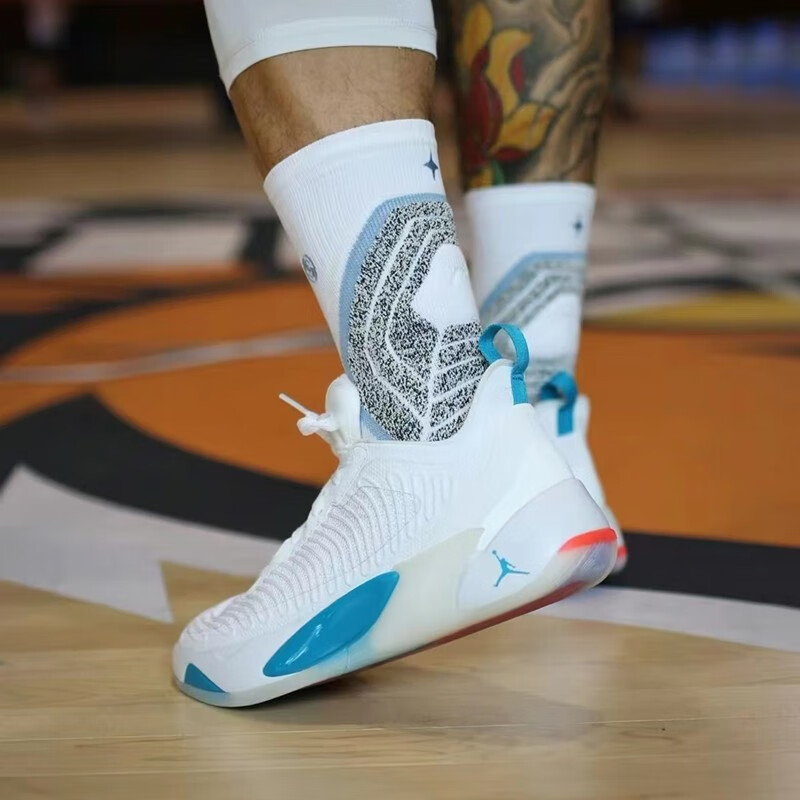 【现货】耐克air jordan zoom separate 东契奇实战篮球鞋 dh0248-002