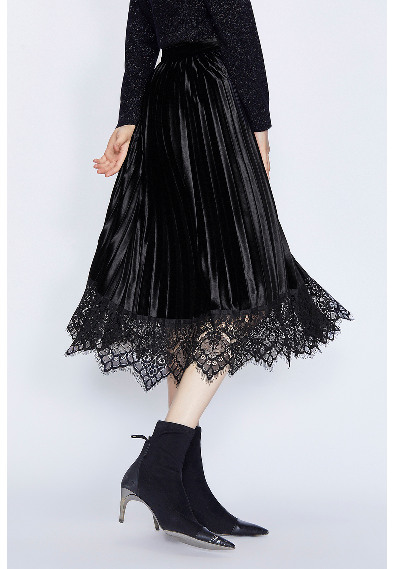 朗姿秋冬女时尚蕾丝拼接镂空裙边收腰高腰丝绒百褶中长半身裙 黑色
