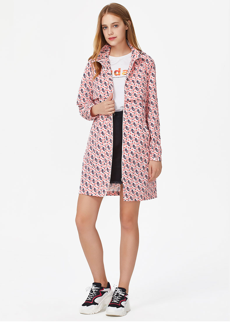 女装 风衣 比音勒芬(biemlfdlkk) 比音勒芬20春夏女士上衣bg字母满印