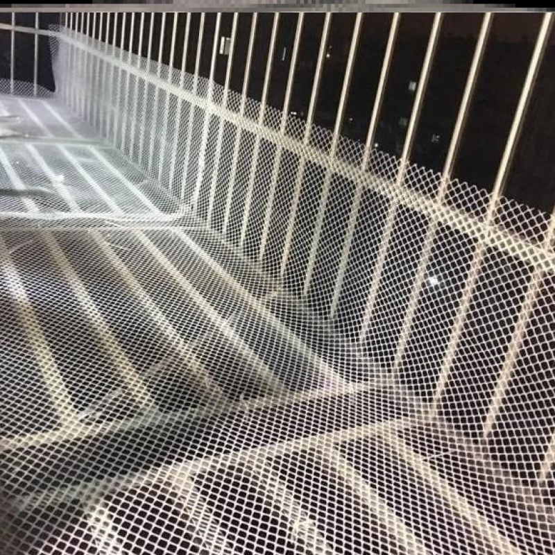 阳台防漏网窗户防护网防坠阳台铺垫板窗台封窗网过滤硬塑料防漏围栏