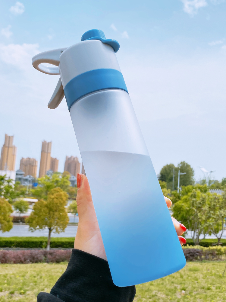 特百惠商场同款轻奢创意个性喷雾杯女男学生多功能补水户外便携磨砂