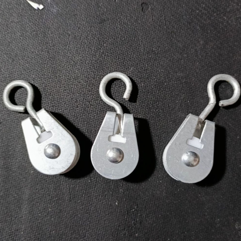 君闵 蔬菜大棚放风滑轮 镀锌铸铁塑料大棚滑轮 放风口尼龙小滑轮 吊轮