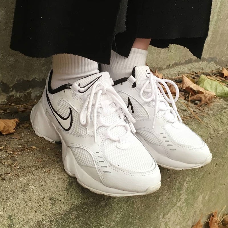 耐克nike女鞋airheights白黑复古缓震轻便舒适运动休闲鞋跑步鞋ci