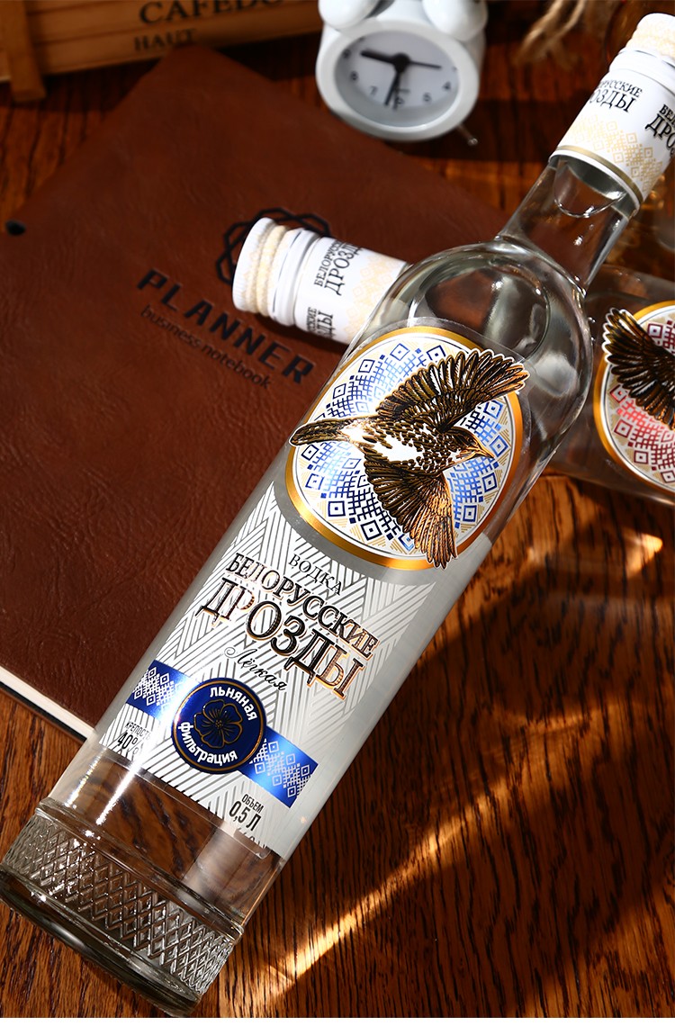 俄罗斯国家馆俄罗斯进口小鸟伏特加白酒烈性酒40度原装酒吧洋酒500ml