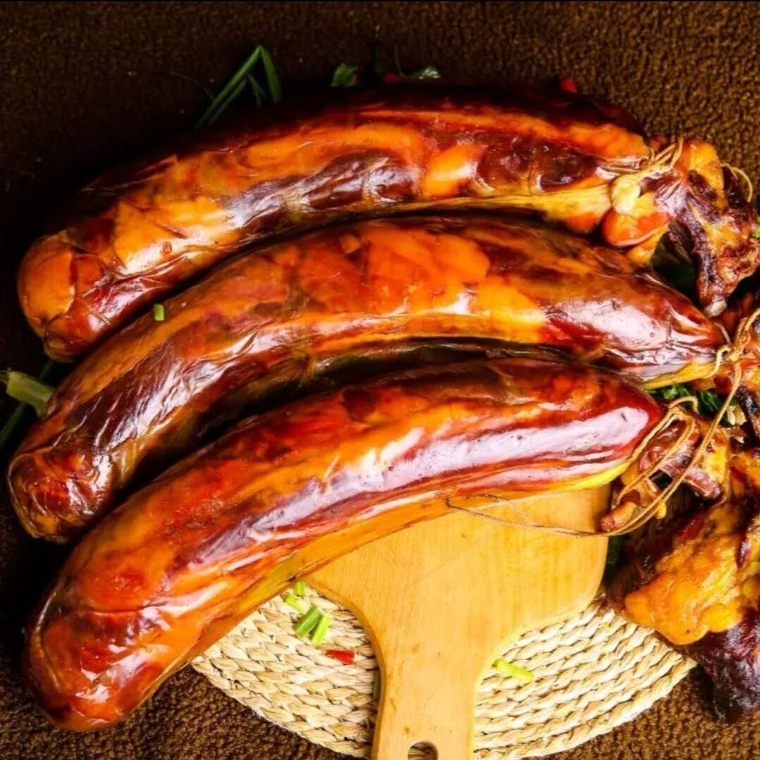 新疆伊犁熏马肉马鬃肉腱子马肉熏马肠熏马排哈萨克族熏马肉肠 伊犁熏