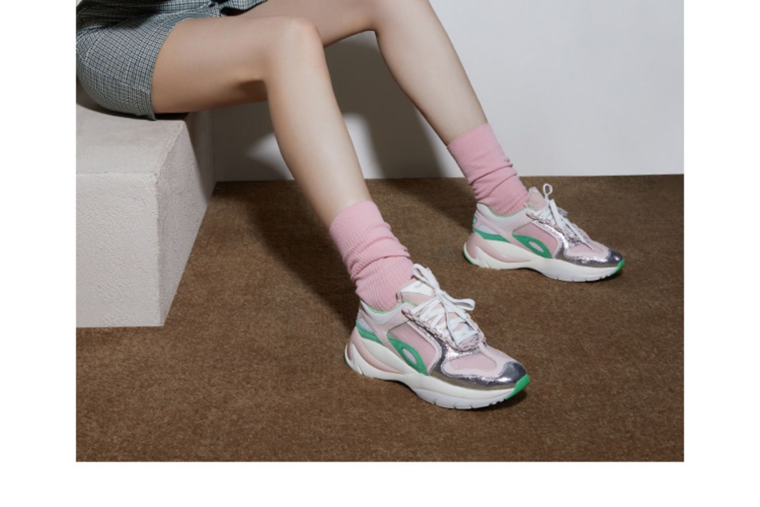 stella luna2021春季新款时尚运动低帮链条平底女单鞋钻链老爹鞋 08