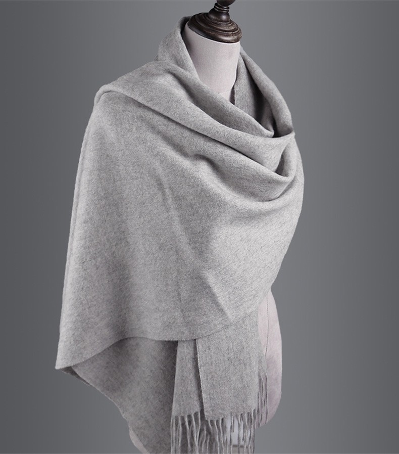 宝石蝶纯羊毛围巾时尚流苏披肩百搭保暖围巾披肩两用围脖 礼盒套装