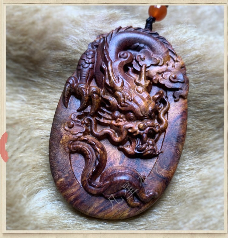 新年礼物海南黄花梨龙挂件木十二生肖龙牌吊坠木质五爪龙形项链龙盘柱
