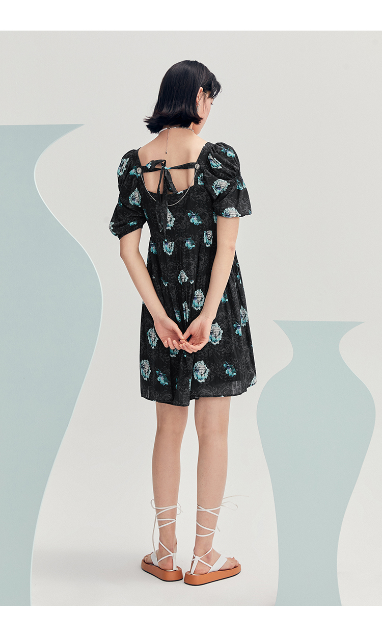 大都会上博联名太平鸟国风系列连衣裙女2021夏新款方领宽松娃娃裙