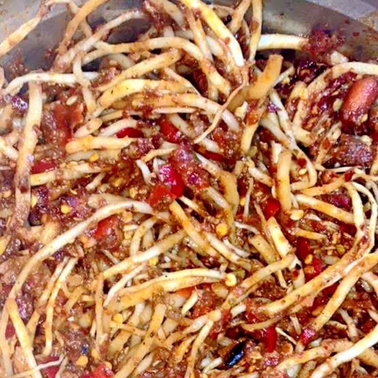 撇菜根 新鲜皮菜苤菜根 云南特产大叶韭菜 须子根 可种植腌制炖汤 2