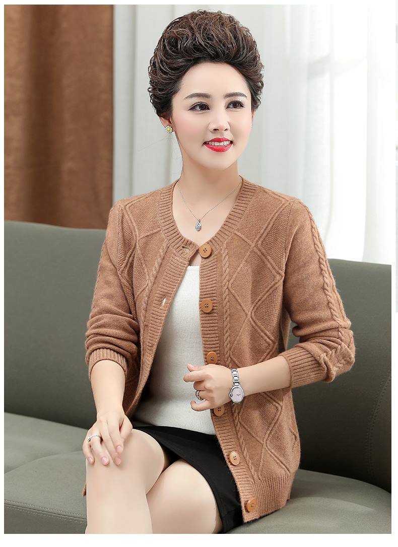妈妈装春秋毛衣外套女时尚中年妇女4050岁穿的中老年人针织开衫驼色m