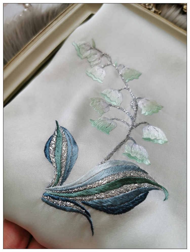 铃兰花高档真丝刺绣围巾桑蚕丝配旗袍苏绣丝巾送外宾披肩礼盒装女海棠