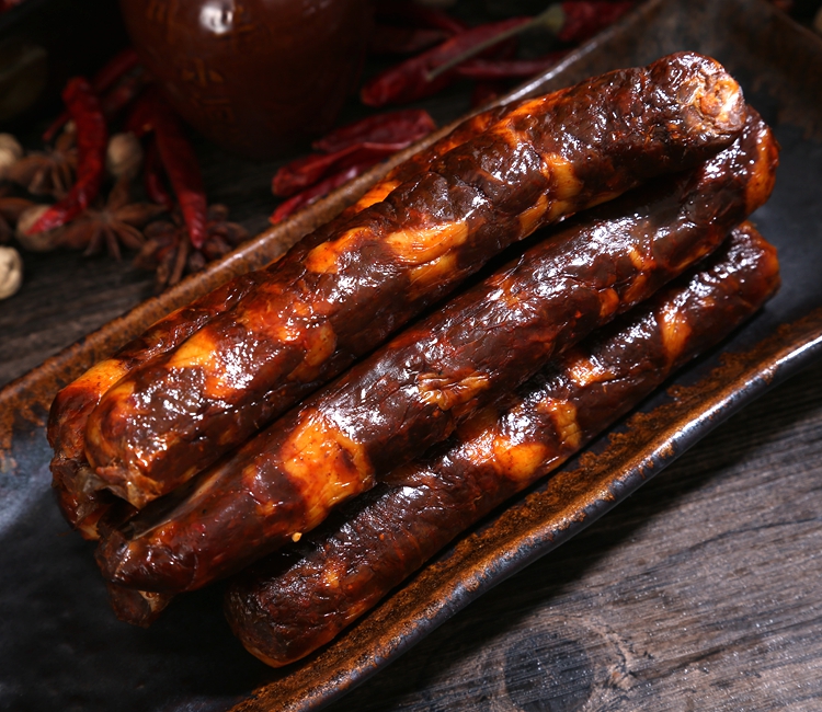 四川麻辣羊肉肠 无烟熏腊肉腊肠咸肉类非清真回族 牛肉香肠260克(黑
