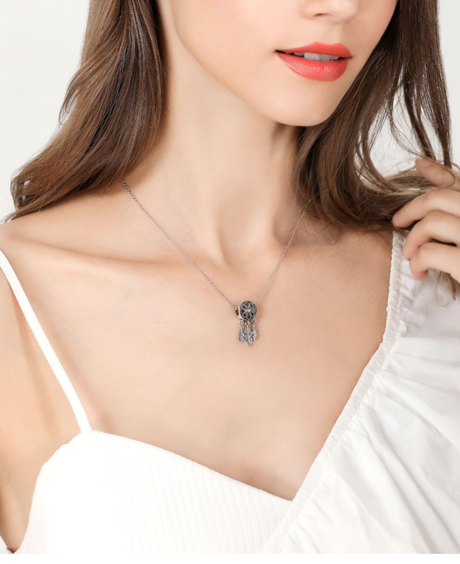 梦动捕梦网吊坠锁骨项链女民族风抖音网红同新款气质个性神圣s925七夕