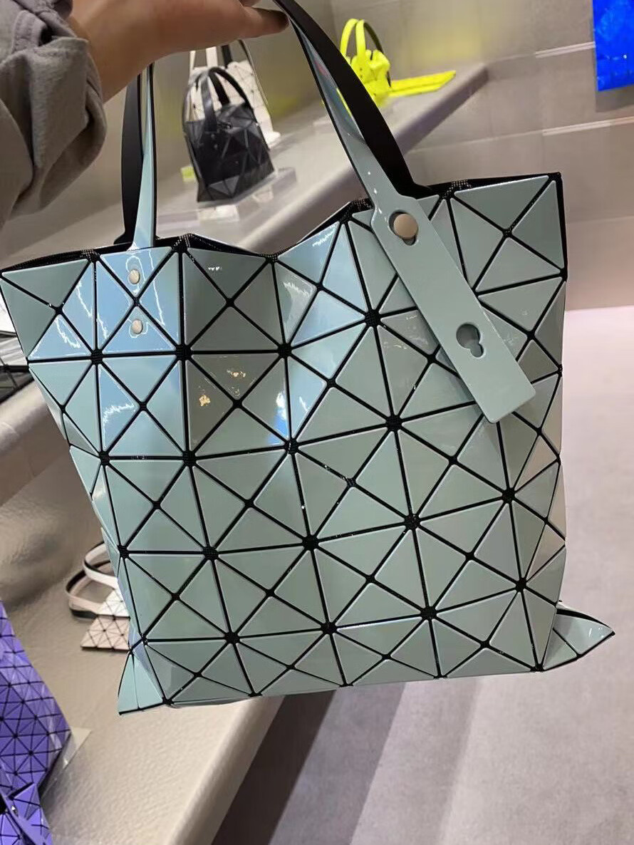 日本isseymiyake三宅一生女包六格新款6格菱格手提限定单肩包 镭射蓝