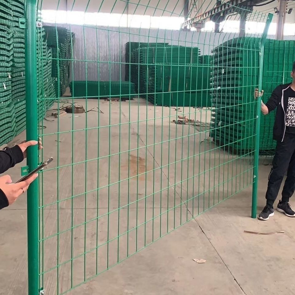 北极峰 铁丝网围栏网高速公路护栏网钢丝护栏双边丝护栏网防护养殖