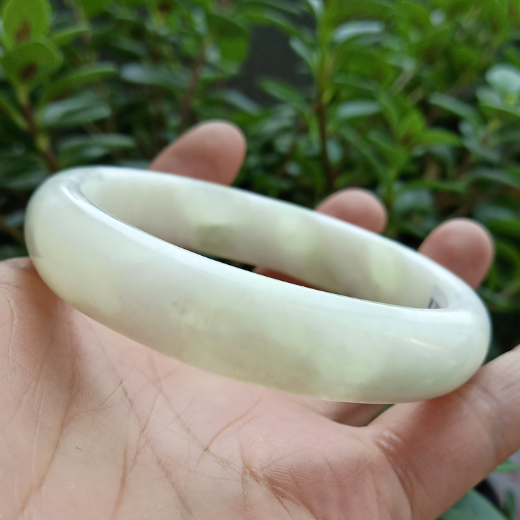 蓝田玉手镯西安蓝田玉手镯玉陕西象牙白女玉石带证书sn6331内径60mm
