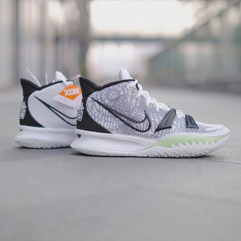 nike耐克男鞋2022春季新款kyrie5ep5實戰防滑籃球鞋ao4438cd0191011