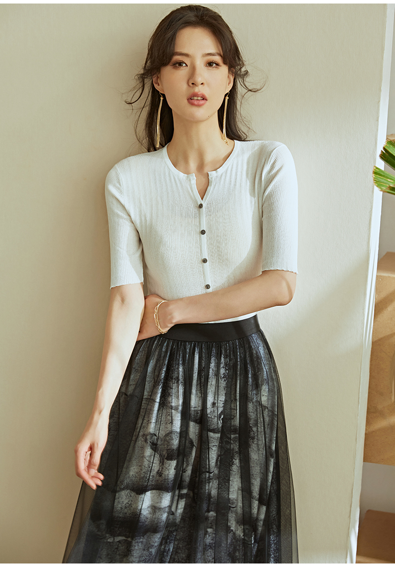 roeyshouse罗衣知性修身纯色薄款针织衫女装新款气质弹力套头t恤04412