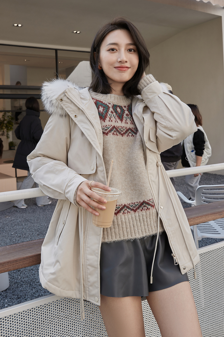 leisure丽雪2022春季新款毛领连帽派克服温暖毛毛棉服外套休闲女米黄