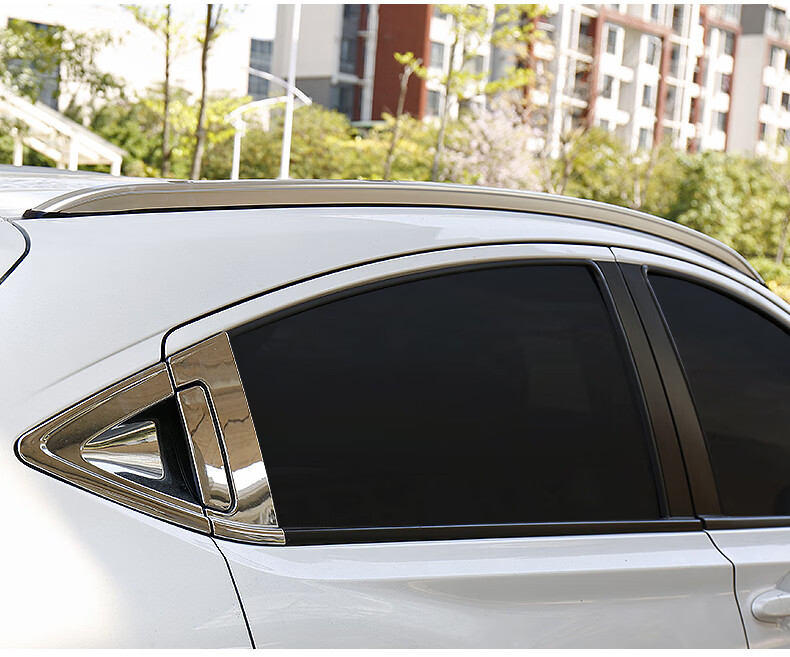 更多参数>>载重量:20kg货号:缤智xrv行李架商品毛重:10.