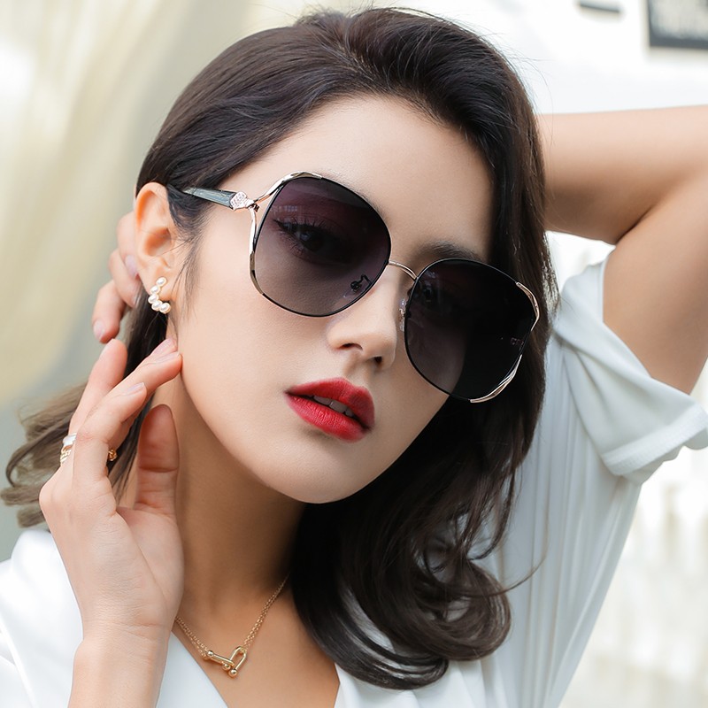 轻奢品牌太阳镜女2021年新款圆脸时尚偏光眼镜墨镜女大脸显瘦金框渐变