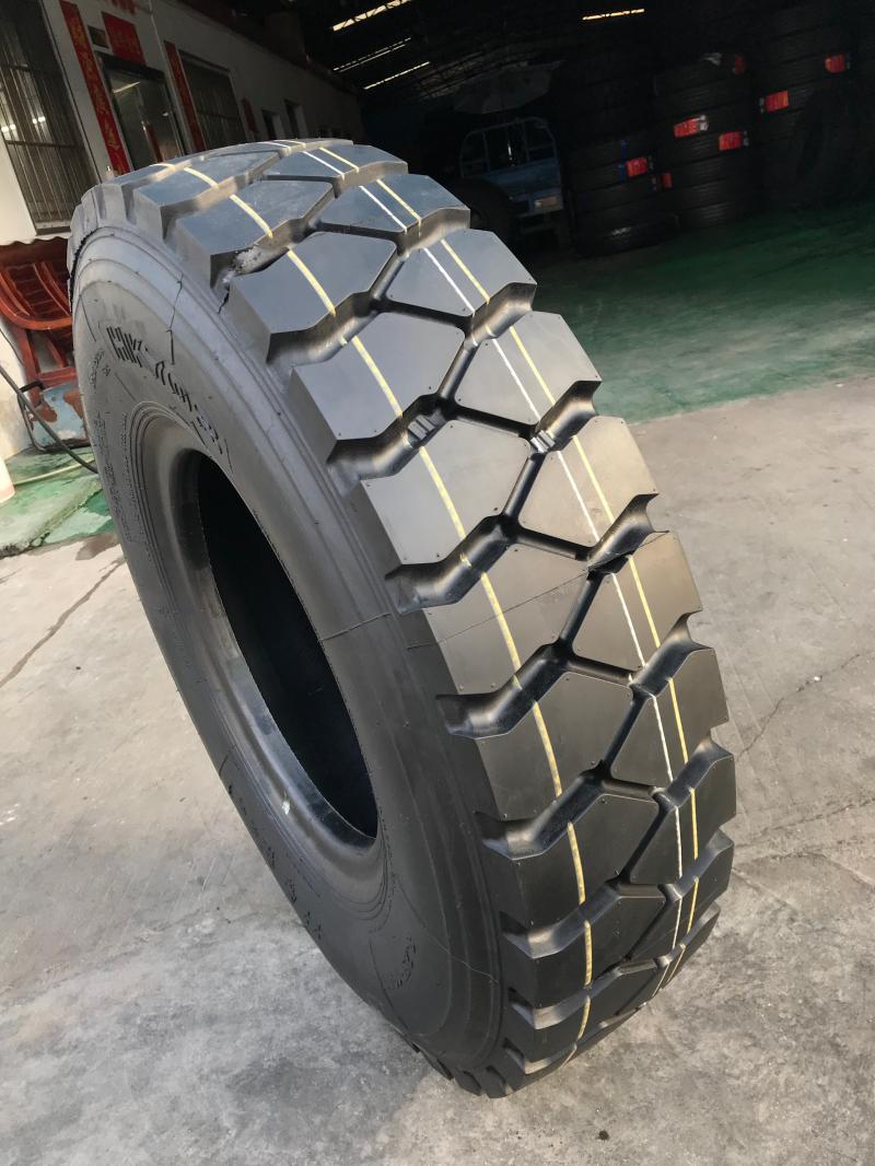 豪克货车轮胎750r16 825r16 825r20 900r20 1000r20全钢丝轮胎 900r20