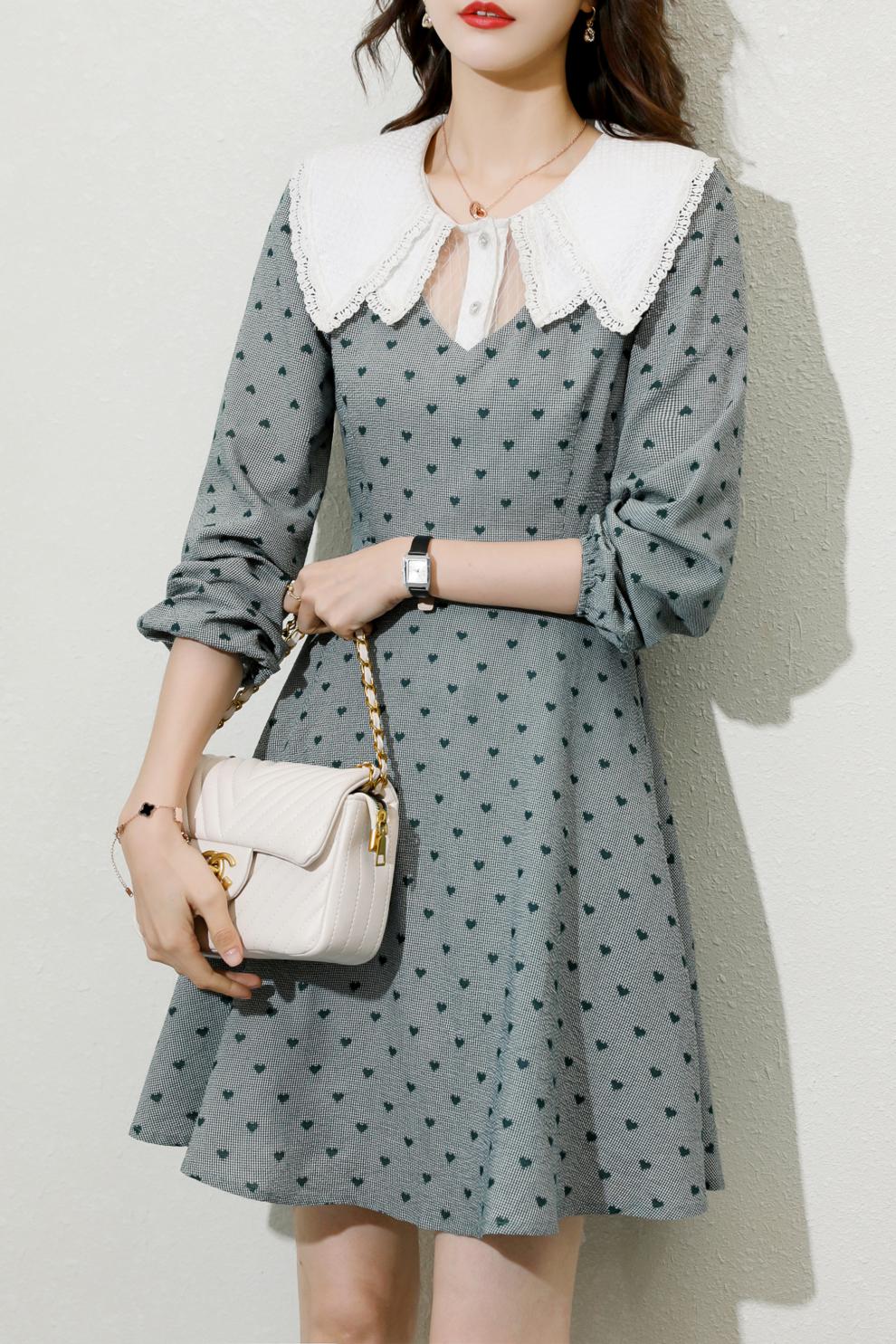 婪澈连衣裙女2021春款新款连衣裙气质小个子收腰显瘦蕾丝拼接轻奢名媛