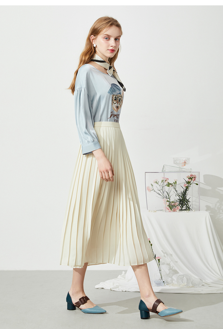 秋水伊人垂感上衣春2021新款女装气质活力五分袖圆领套头上衣女 浅蓝