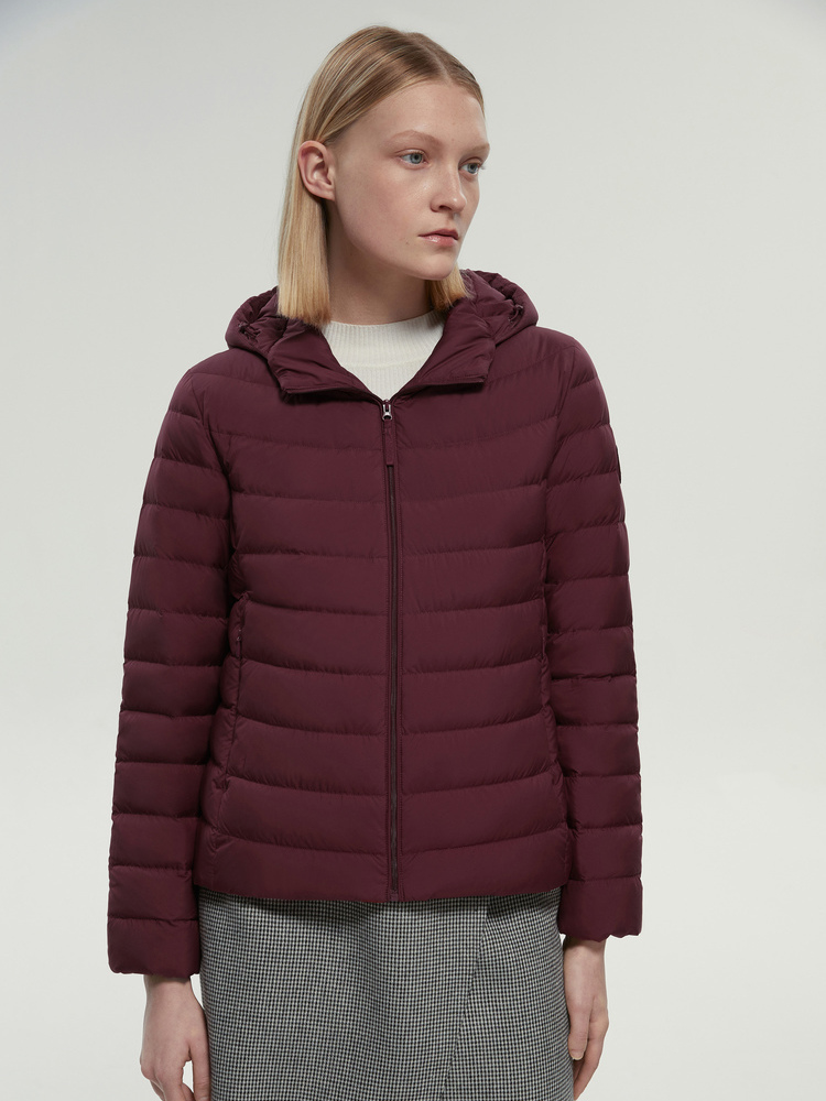 波司登大码羽绒服女时尚妈妈装连帽b00131002b 梅雅红1076 160/88b