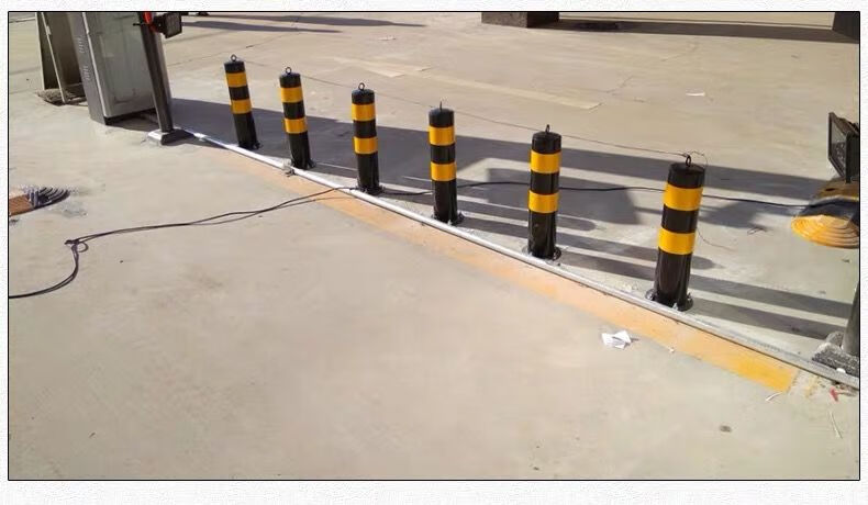 锥筒警示柱隔离墩防撞桶栏杆栏杆座立柱塑料停车位安全路障警示桩