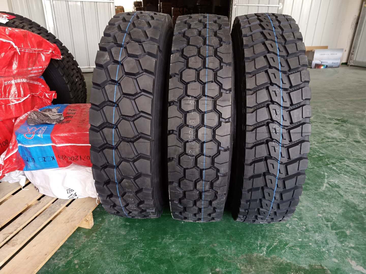 全新900/1000/1100/1200r20-20全鋼絲攪拌車自卸車大貨車輪胎三包