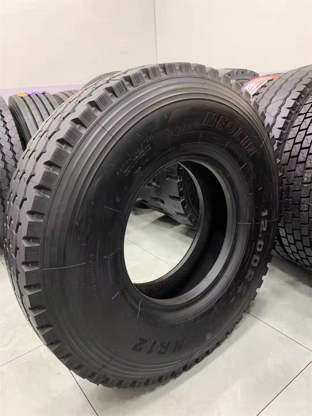 卡车专用1200r20重载耐磨/半挂车轮胎三线胎轮胎货车/中端途大车 1200