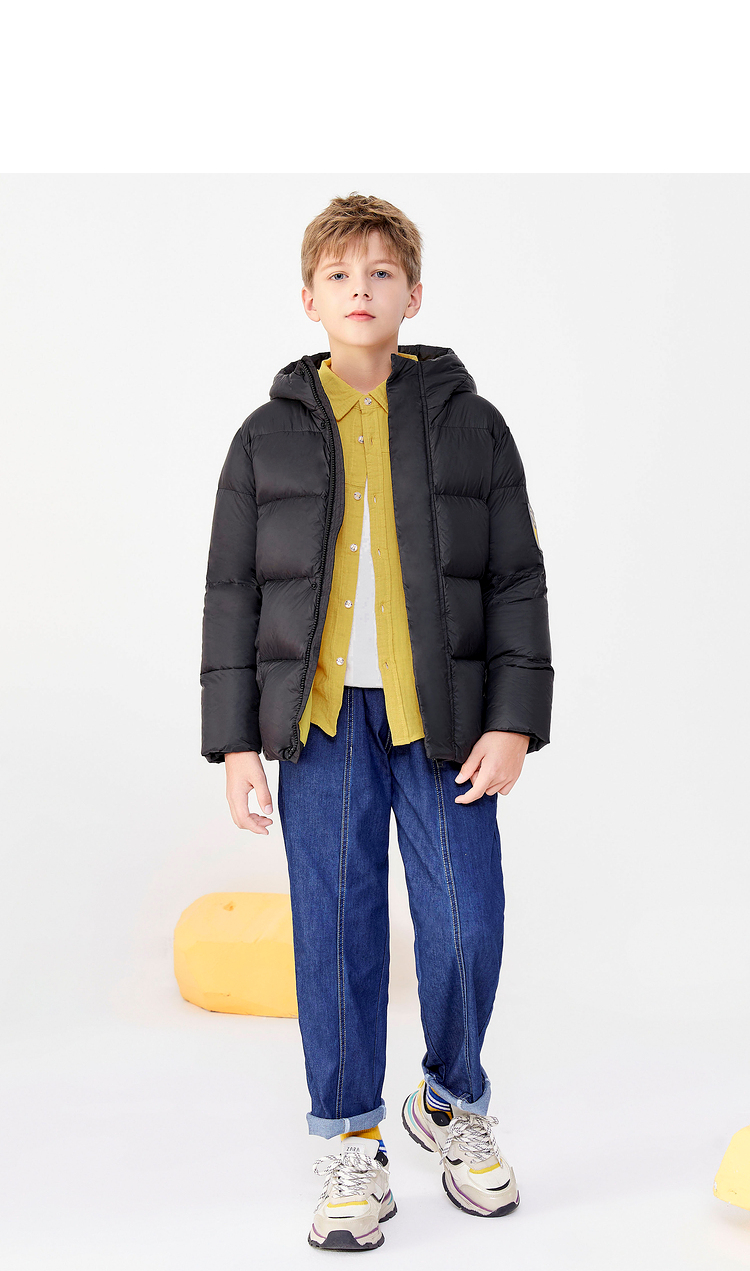 巴拉巴拉童装宝宝羽绒服2021秋冬儿童外套连帽男童女童上衣春季黑色