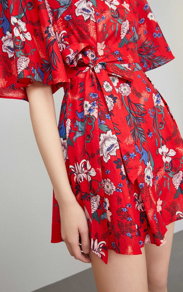 only2020夏季新款时尚印花设计系带高腰显瘦连衣裙女120207538 红色