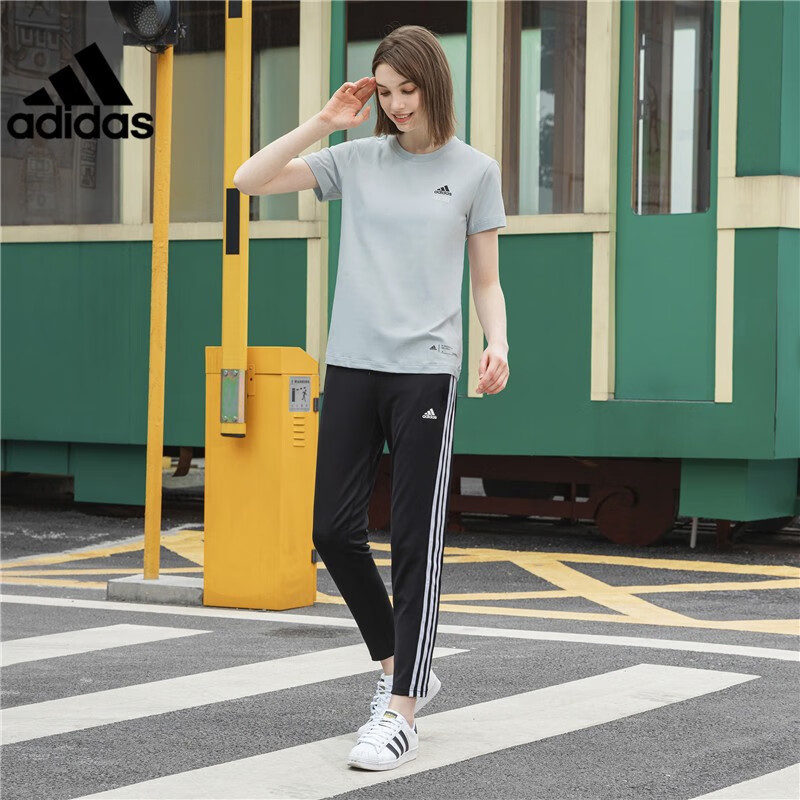 adidas阿迪达斯女子训练短袖t恤ha3653gp0676l