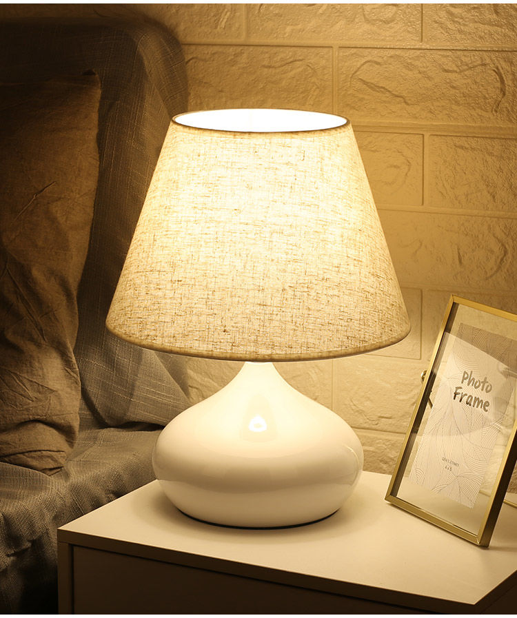 台灯卧室床头灯现代简约客厅创意北欧浪漫温馨调光触摸遥控床头灯珍珠