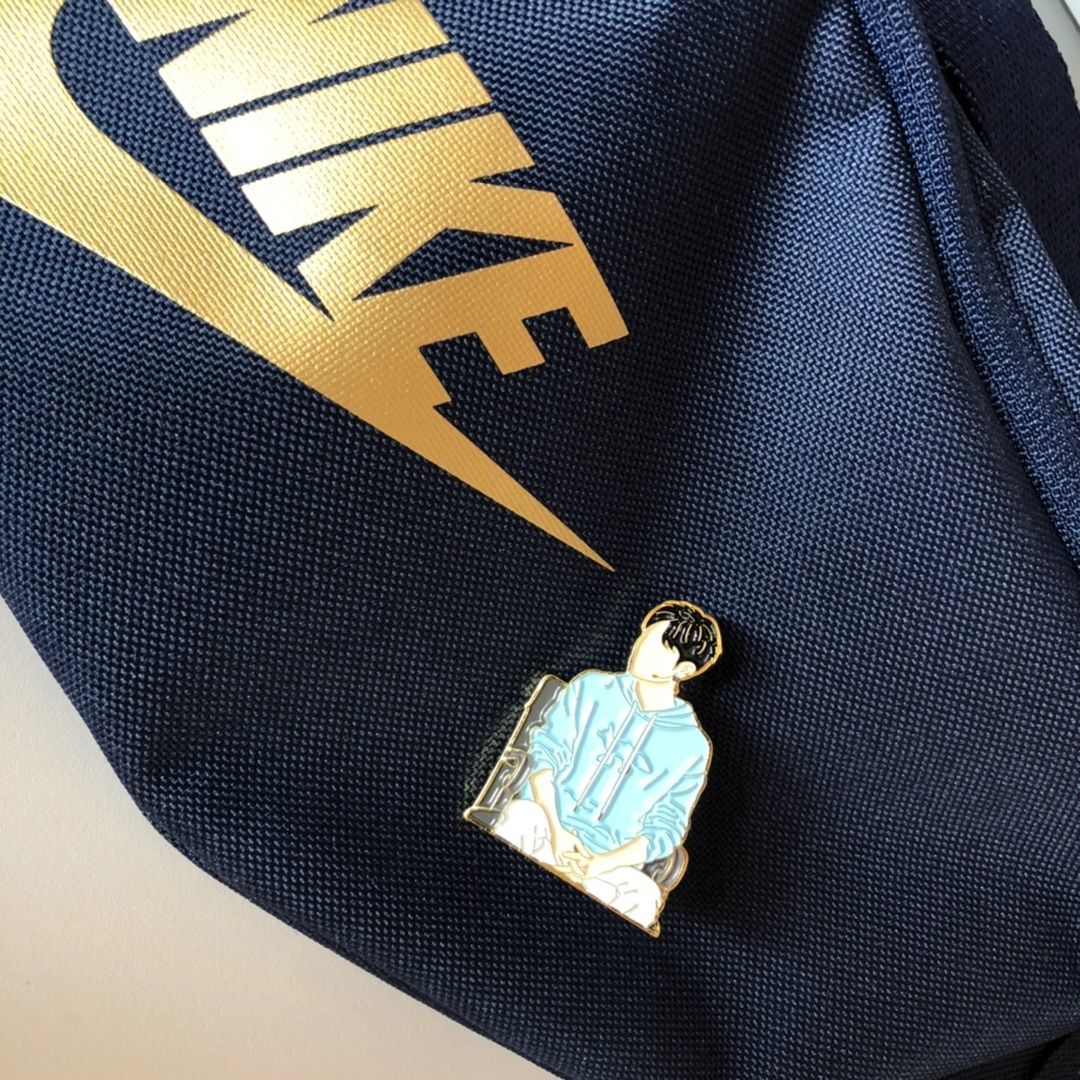 闺蜜情侣胸针纪念应援生日礼物别针配饰 出厂简易包装 肖战徽章【图片