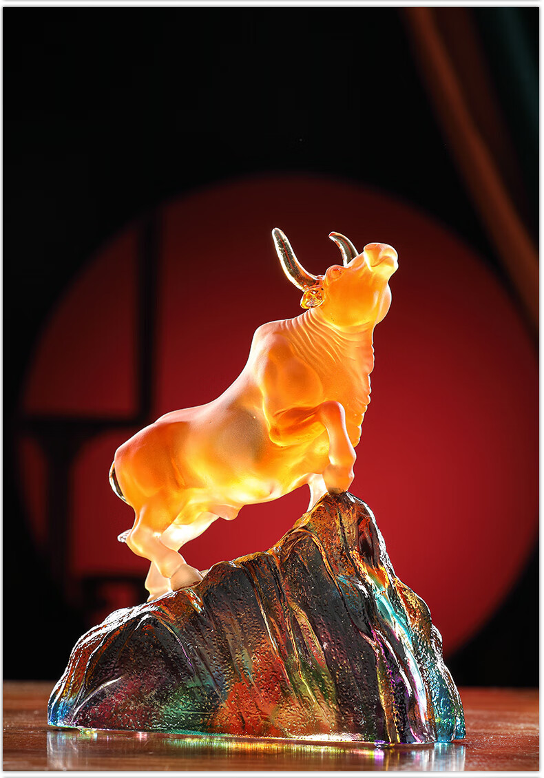 轻奢高端琉璃牛摆件生肖牛工艺品牛势扭转乾坤牛气冲天办公室桌面装饰